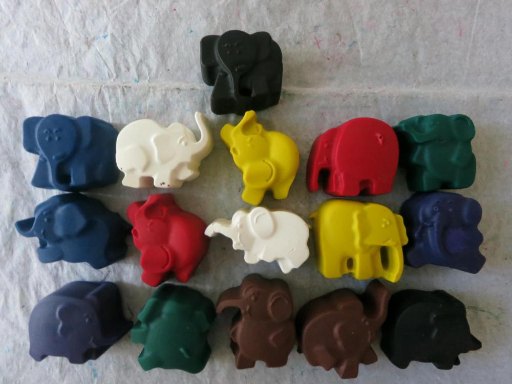 Elephant Crayon Set Of 16 - Zoo Animals
